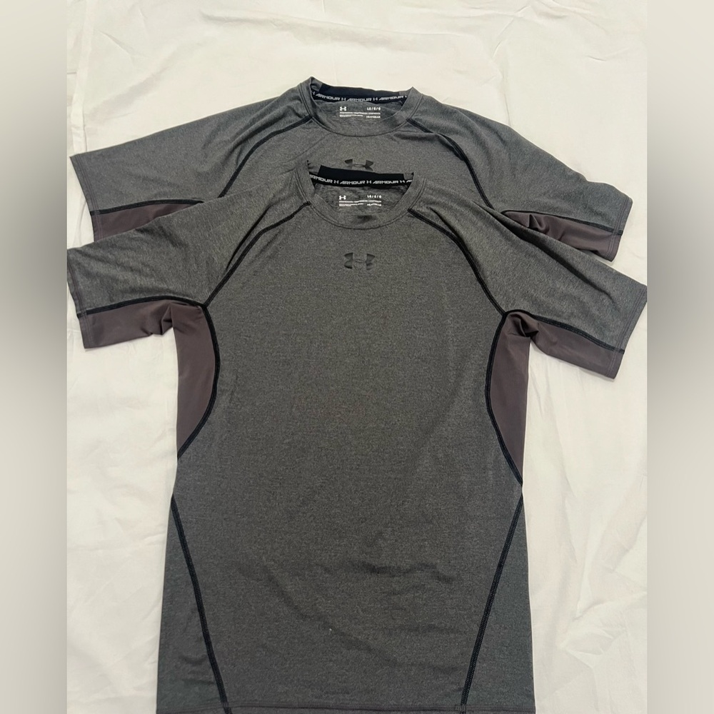 Men’s UnderArmour Compression Shirts Size Large